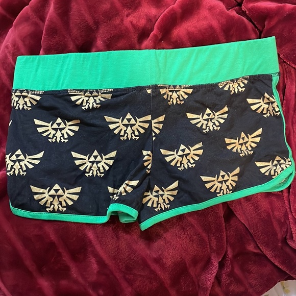 The Legend of Zelda black and green PJ short size medium - Picture 3 of 3